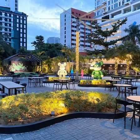 Seaview Condo Near Rf Mall, Food Court & Free Netflix Джохор-Бару Экстерьер фото