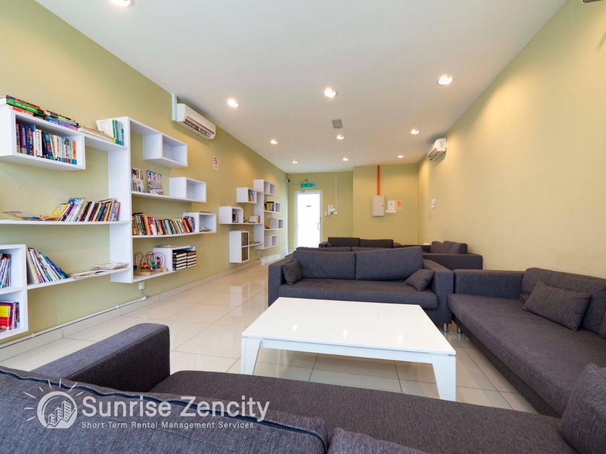 Seaview Condo Near Rf Mall, Food Court & Free Netflix Джохор-Бару Экстерьер фото